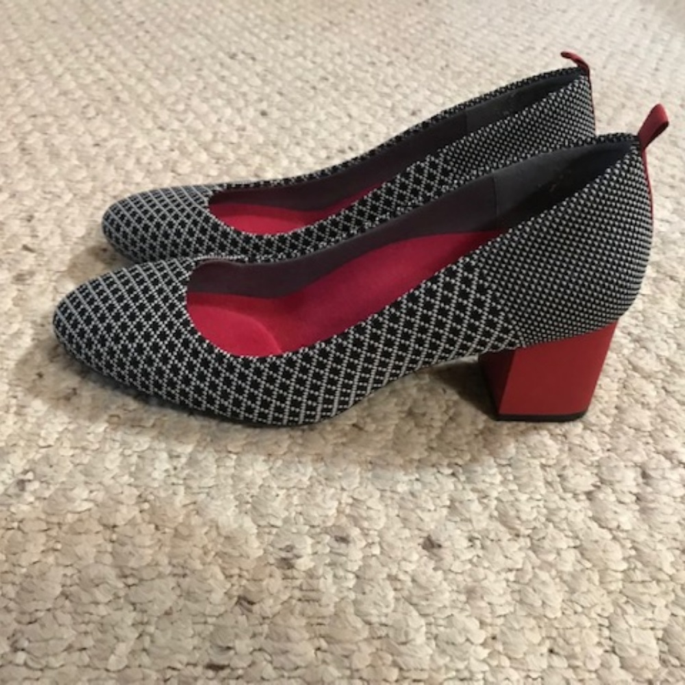 BetaBrand Pumps Staring Block Size 8